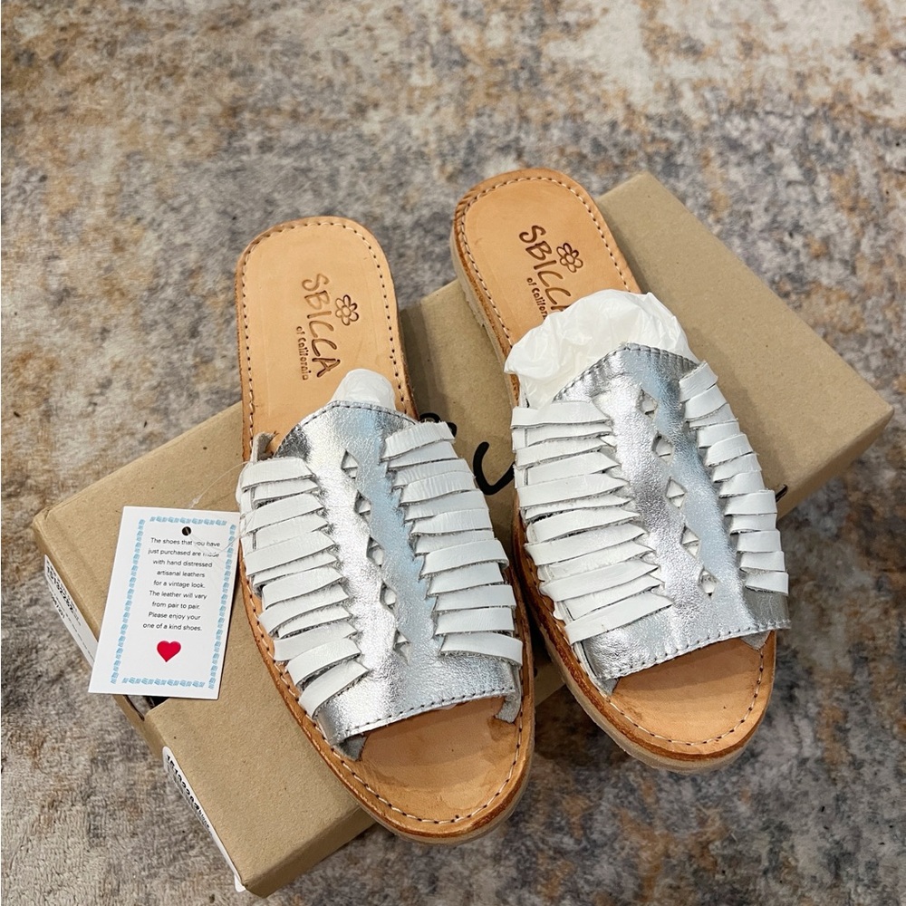 NWT Sbicca Lawrin Huarache Leather Matallic Sandla Size 7